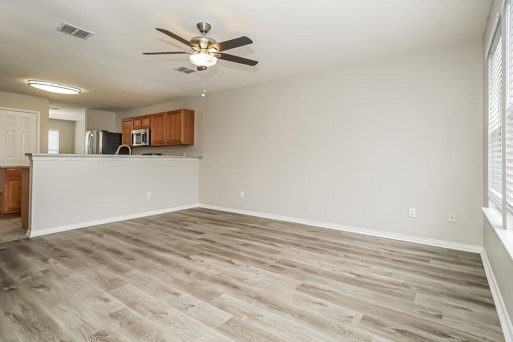 2232 Southway - Photo 4 of 16