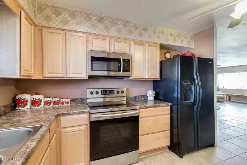 15607 N 105th Dr - Photo 5 of 41
