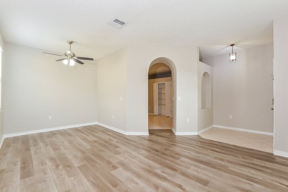 10109 Granite Bay Dr - Photo 4 of 19