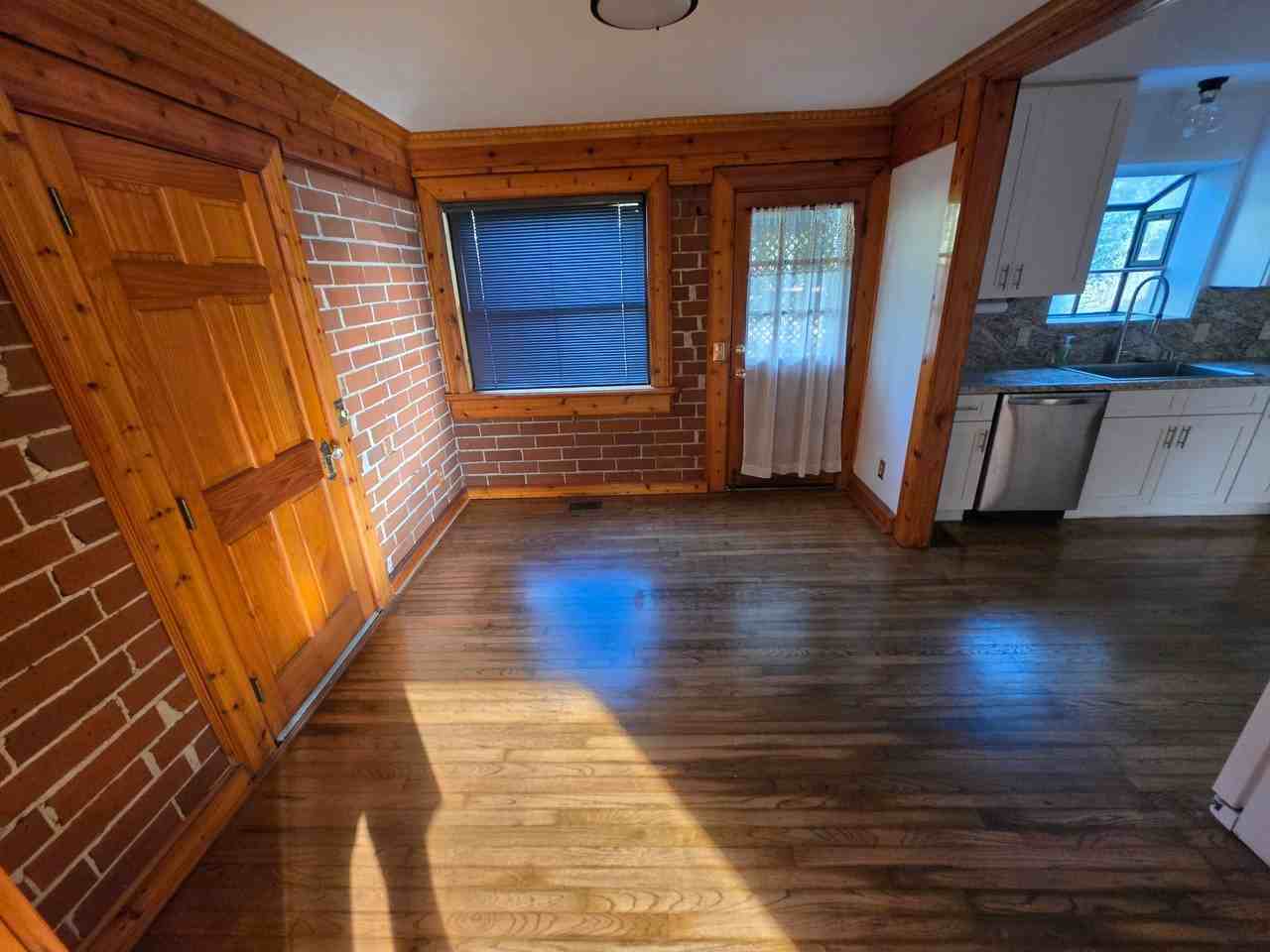 2107 Lou Dr W - Photo 3 of 22