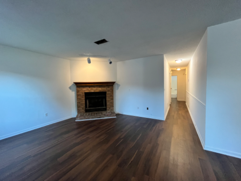 1334 Bellshire Terrace Dr - Photo 3 of 9
