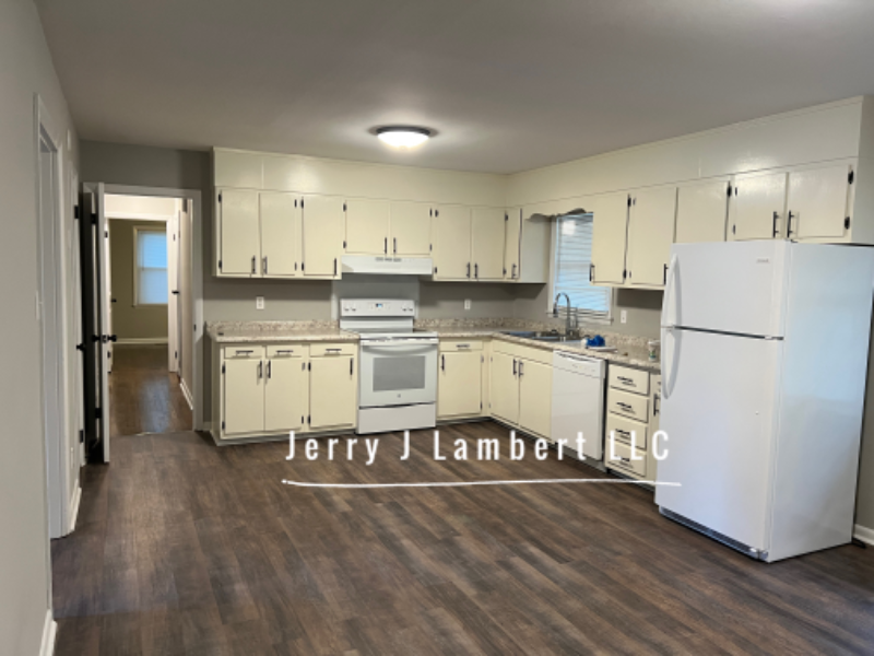 5330 Maryland Dr - Photo 2 of 19