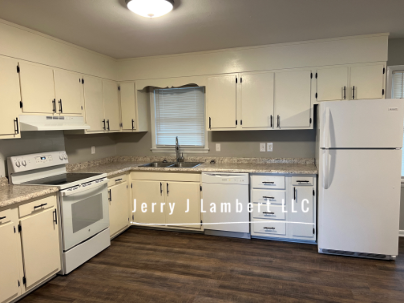 5330 Maryland Dr - Photo 4 of 19