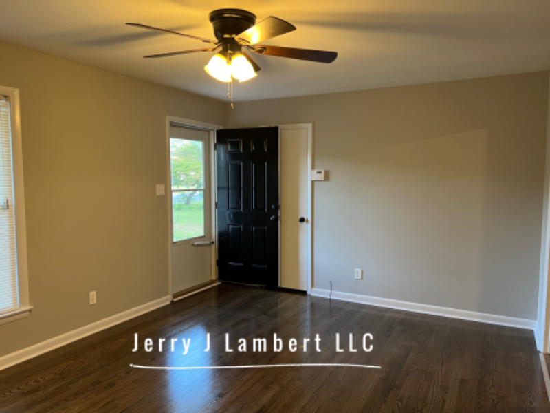 5330 Maryland Dr - Photo 7 of 19