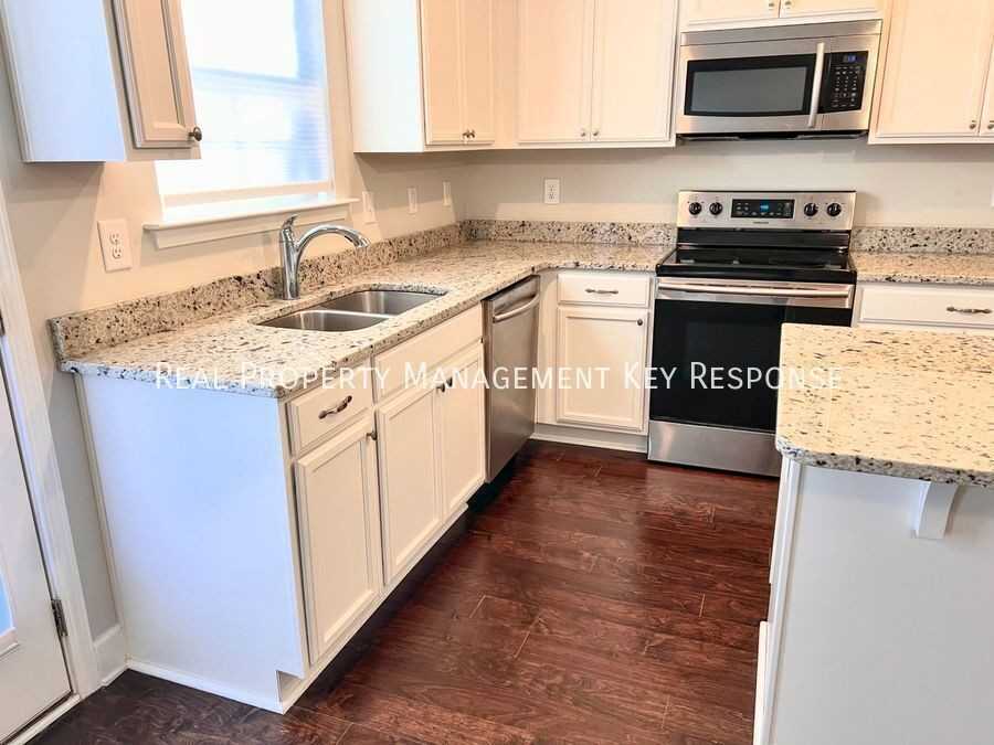 3032 Thornbury Pl - Photo 5 of 14