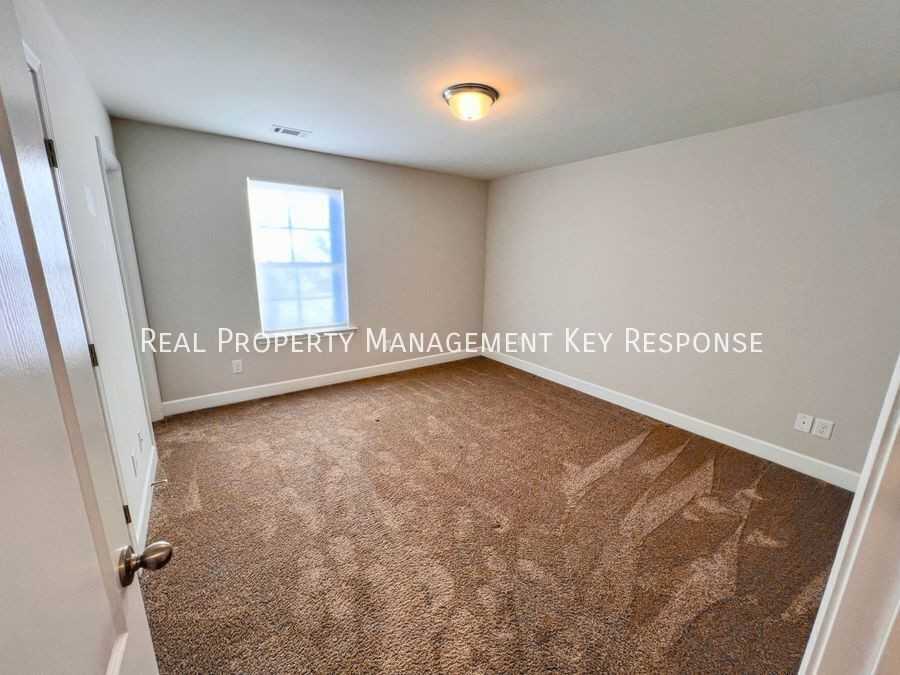 3032 Thornbury Pl - Photo 7 of 14