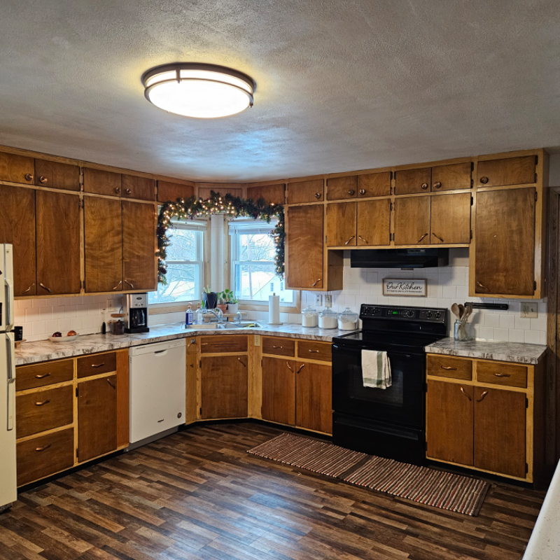 305 N Hickory St - Photo 2 of 19