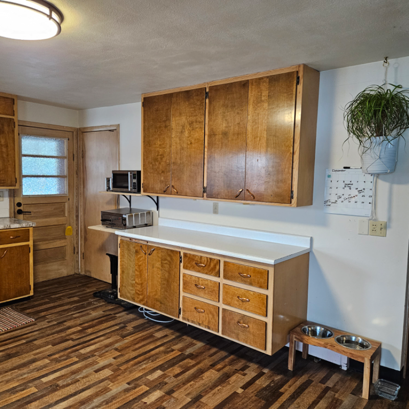 305 N Hickory St - Photo 3 of 19