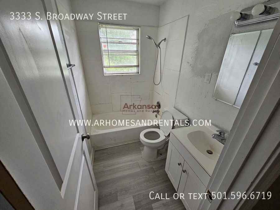 3333 Broadway St - Photo 5 of 8