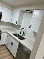 featured image of 906 Ne Hacienda Ct