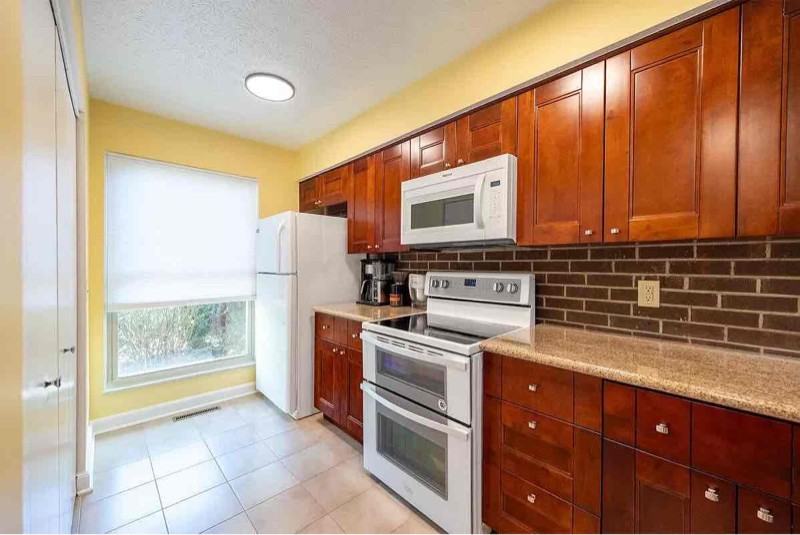 6349 Tamworth Ct - Photo 7 of 14