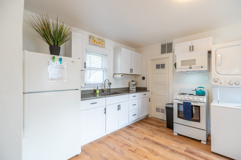 809 Maxwell Ave #C - Photo 3 of 31