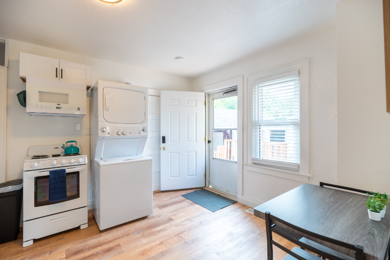 809 Maxwell Ave #C - Photo 4 of 31