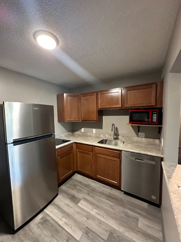 1002 Johnstown Ave - Photo 3 of 11