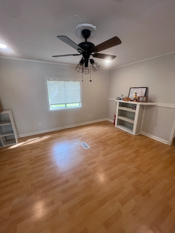 242 Dogwood Cir - Photo 4 of 8