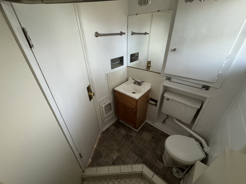 1033 W Columbia Ave #B - Photo 6 of 10