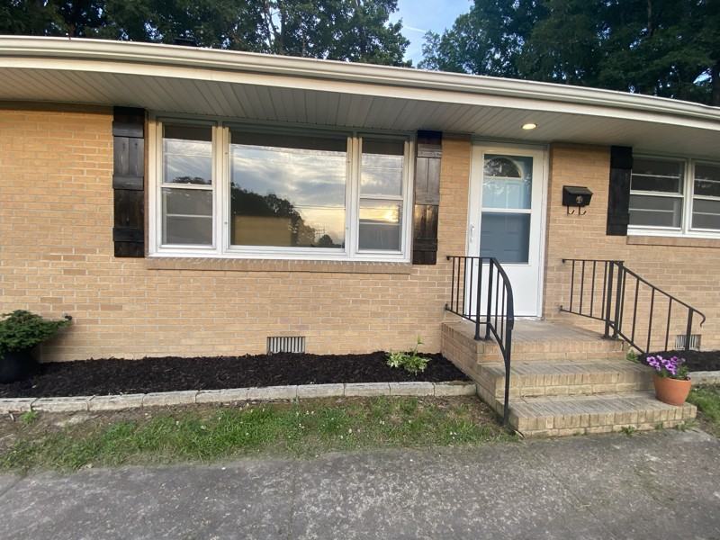 298 Eastwood Dr - Photo 6 of 23