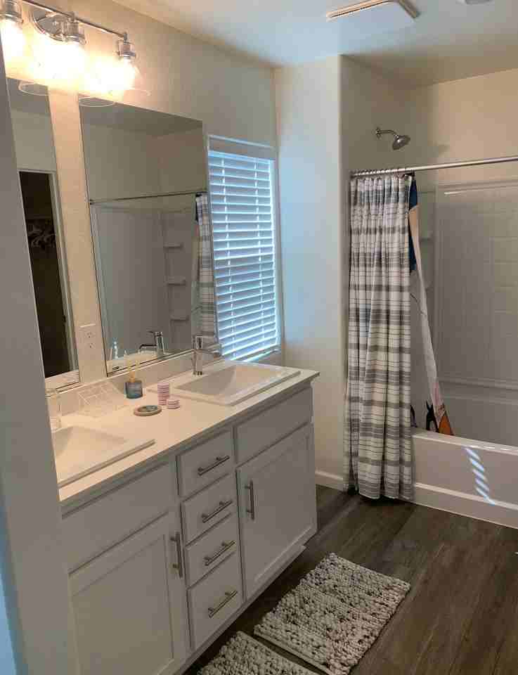 1380 Eagle Ridge Dr - Photo 4 of 11