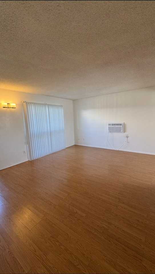 10446 Kailua Ln #4 - Photo 6 of 20