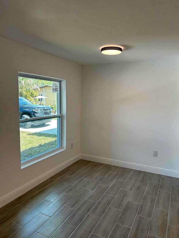224 South Rd - Photo 4 of 13