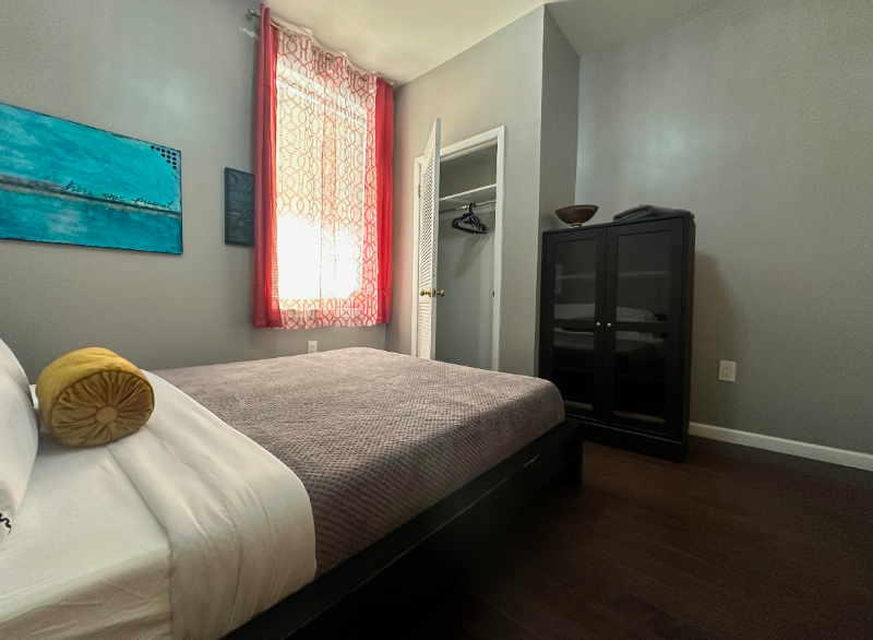 1839 S 20th St - Photo 5 of 15