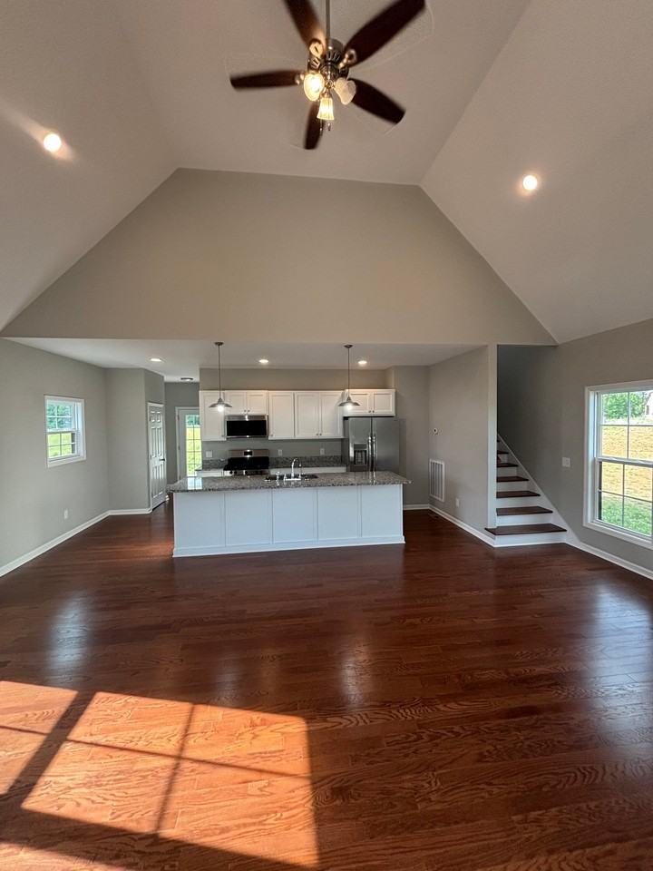 217 Cherokee Dr #16 - Photo 3 of 14