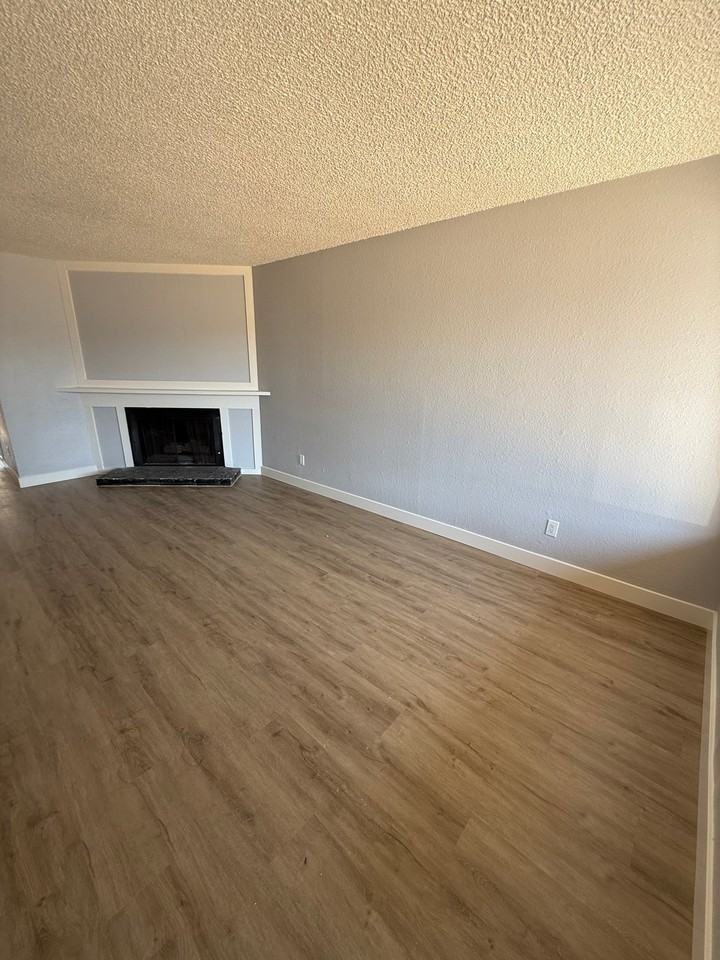 7325 Florinda Way - Photo 2 of 12