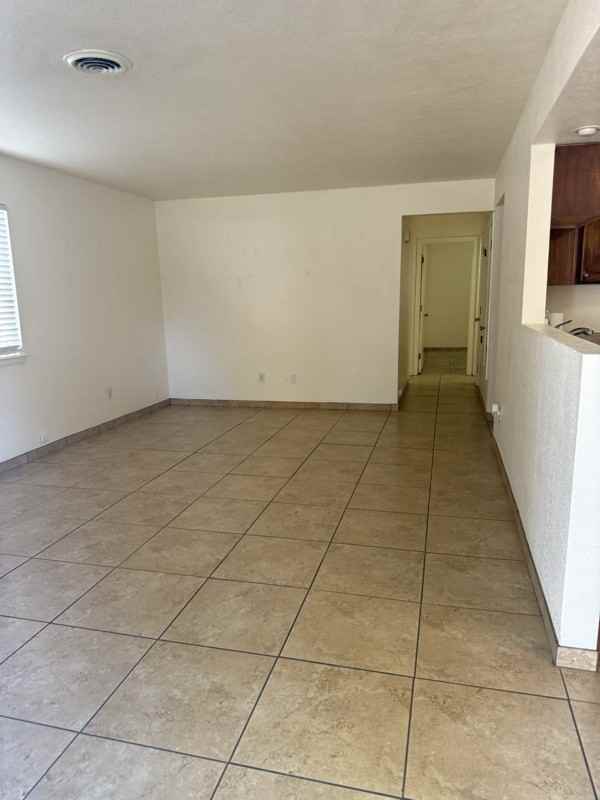 1621 E 21st St - Photo 2 of 15