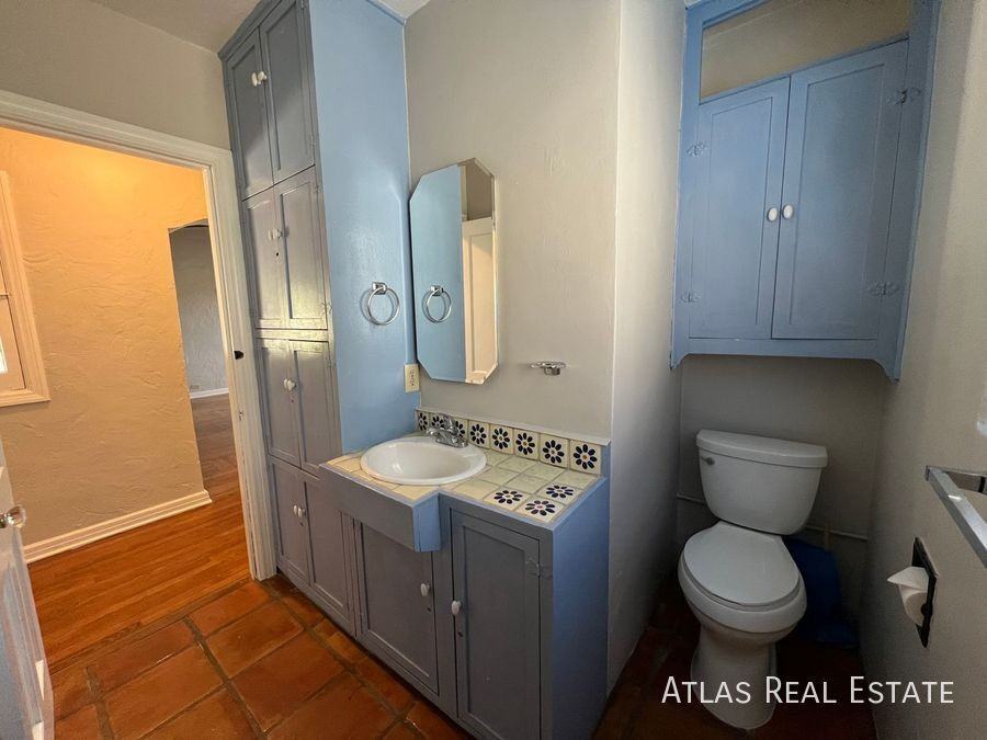 2732 N Martin Ave - Photo 3 of 25