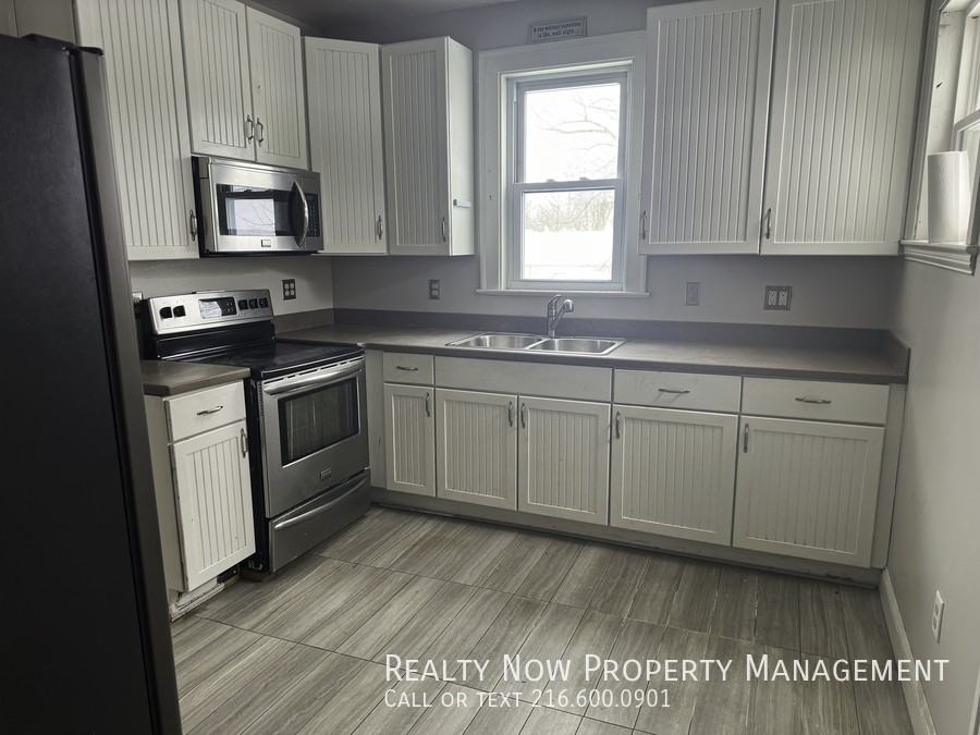 9474 Roxbury Rd - Photo 5 of 10