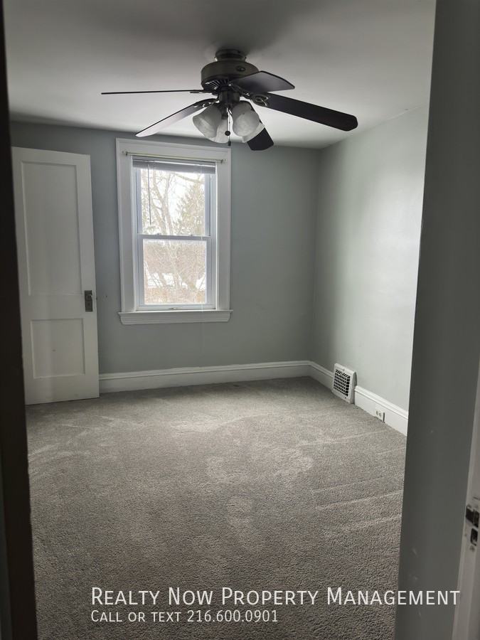 9474 Roxbury Rd - Photo 6 of 10