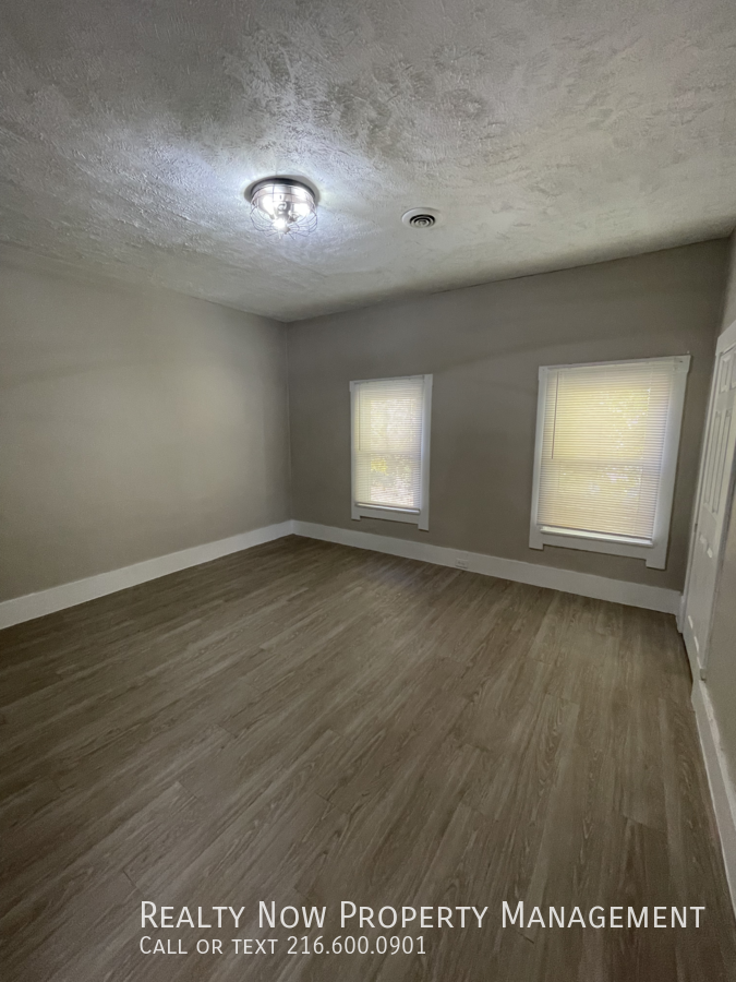 1409 Auburn Ave Unit 2 #2 - Photo 3 of 11