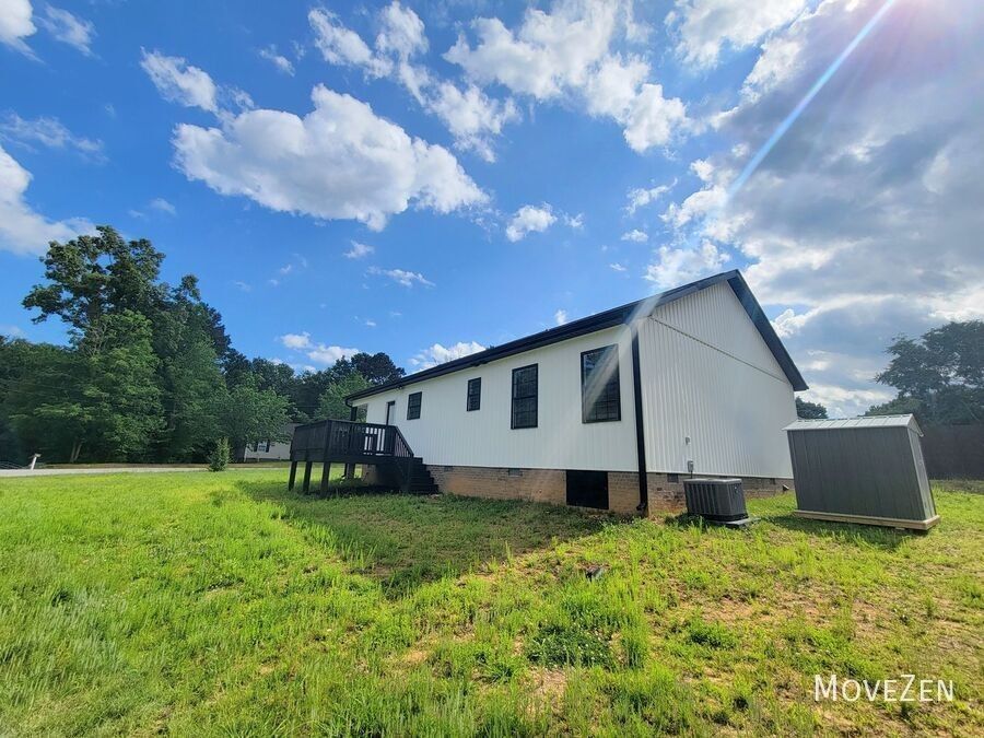 215 Agner Ln - Photo 7 of 42