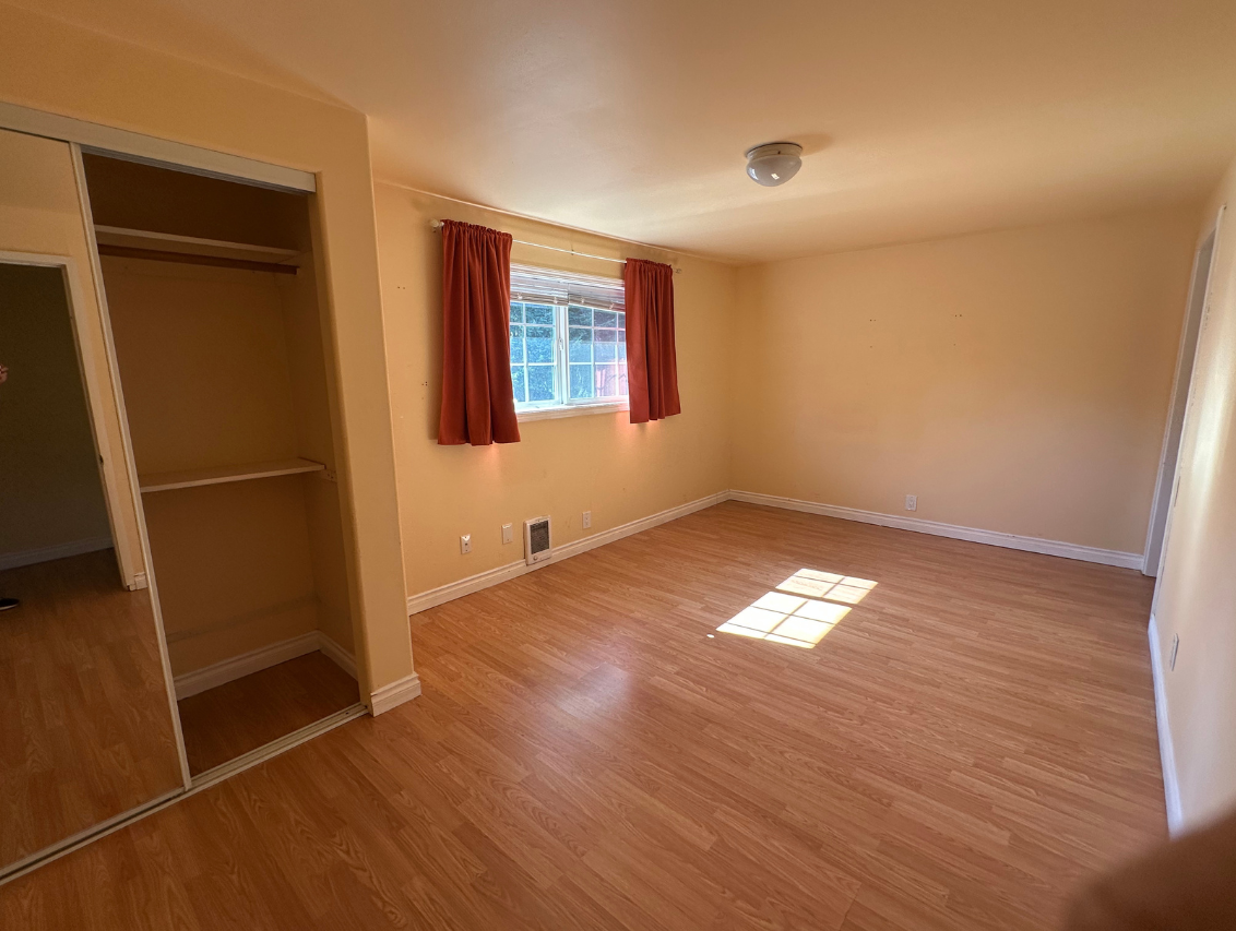 7819 203rd St Sw - Photo 5 of 13