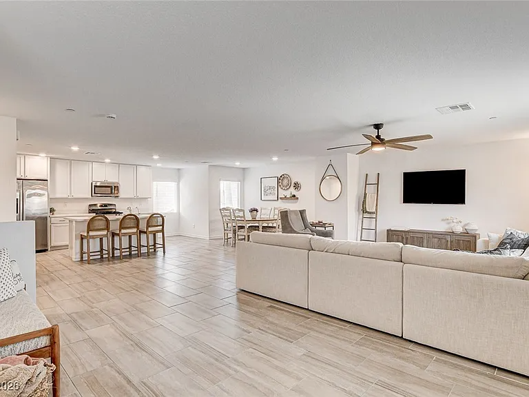3546 Reserve Ct - Photo 4 of 20