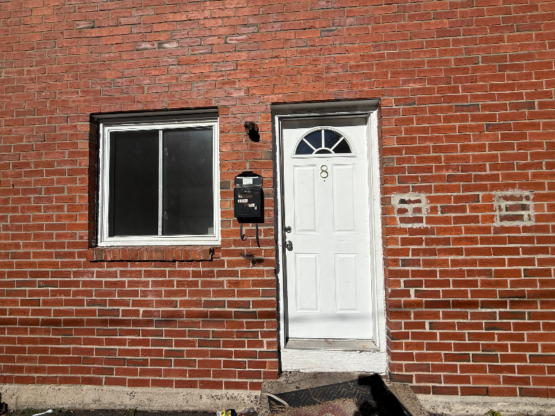 161 Martin St #8