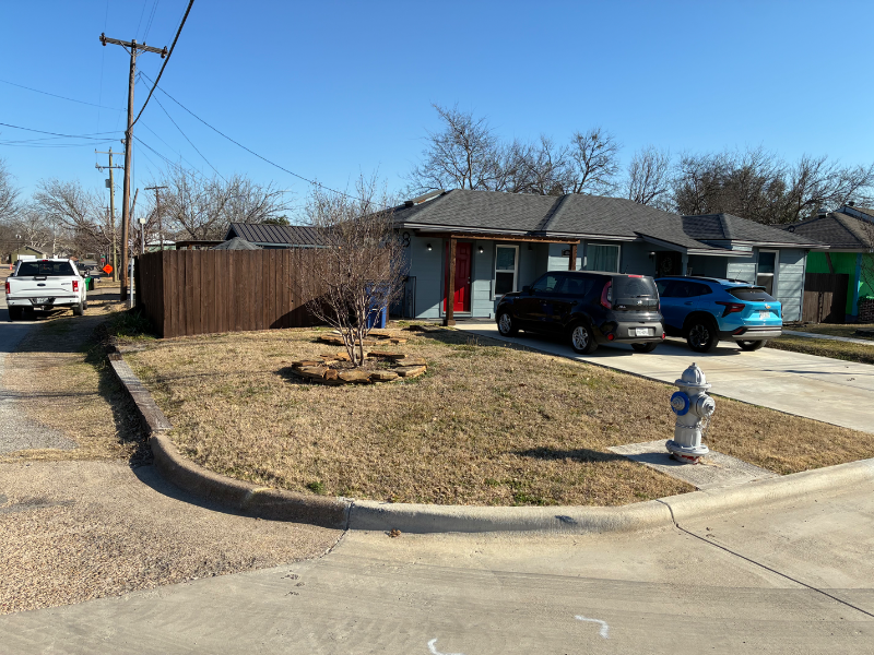 404 Bryson St