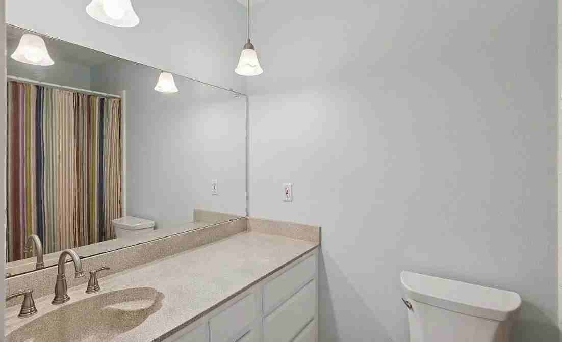 226 Hillcrest St - Photo 5 of 14