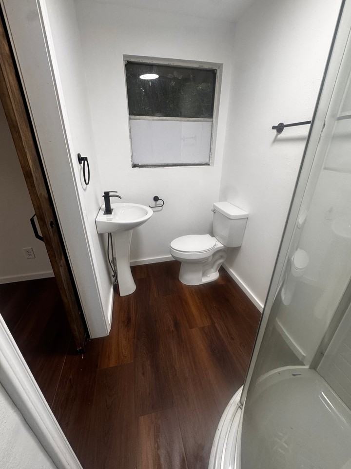 326 W College St #A - Photo 7 of 12