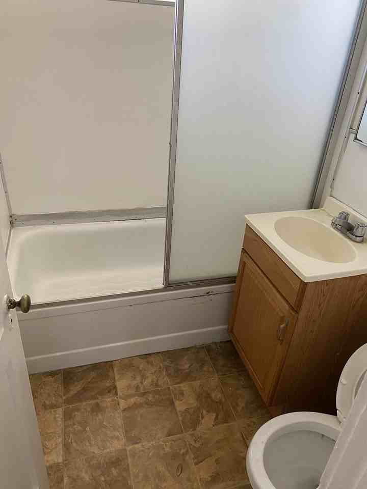 2120 Meadowbrook Ave - Photo 6 of 7