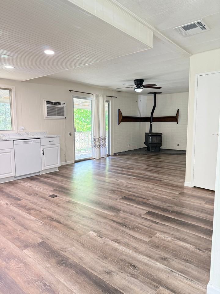 1970 Lonnon Rd - Photo 2 of 8