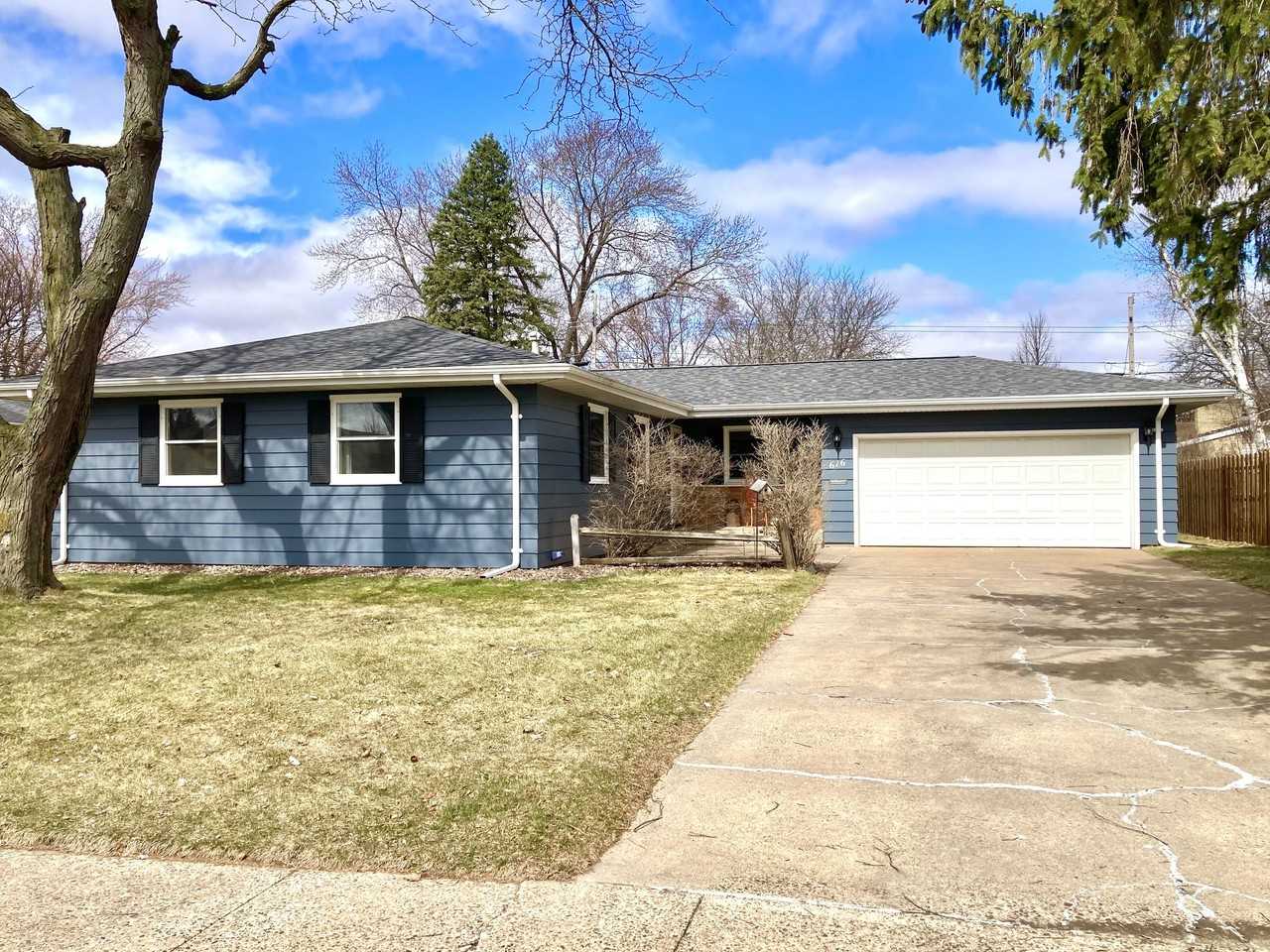 616 E Fillmore Ave - Photo 2 of 27