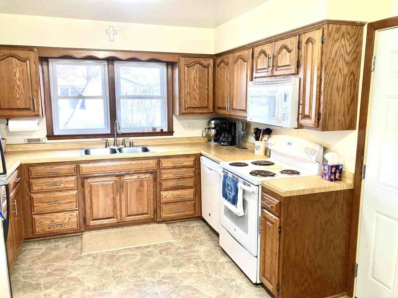 616 E Fillmore Ave - Photo 7 of 27