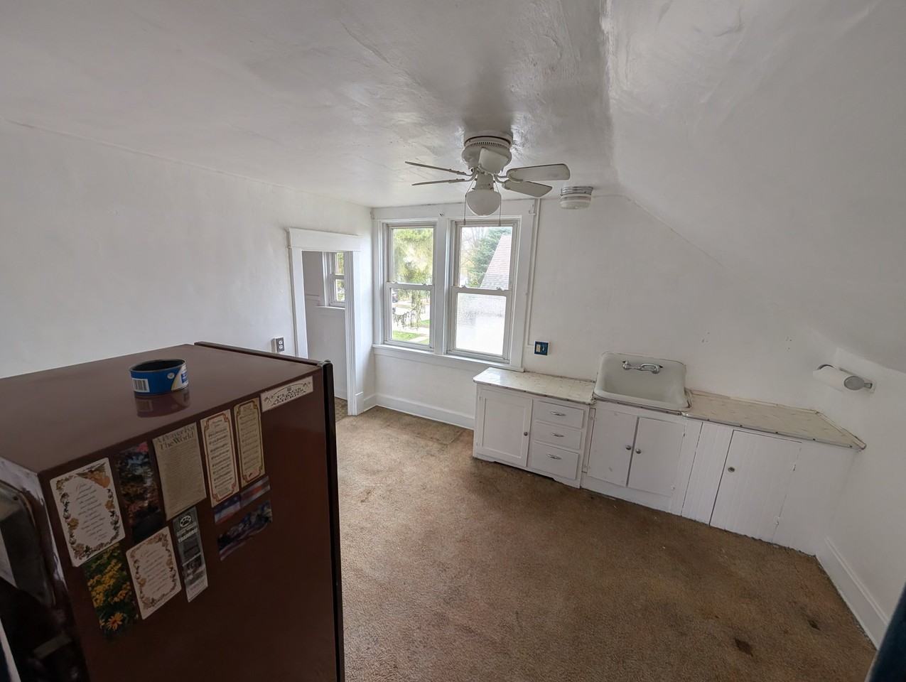 806 E Loomis St #2 - Photo 5 of 12