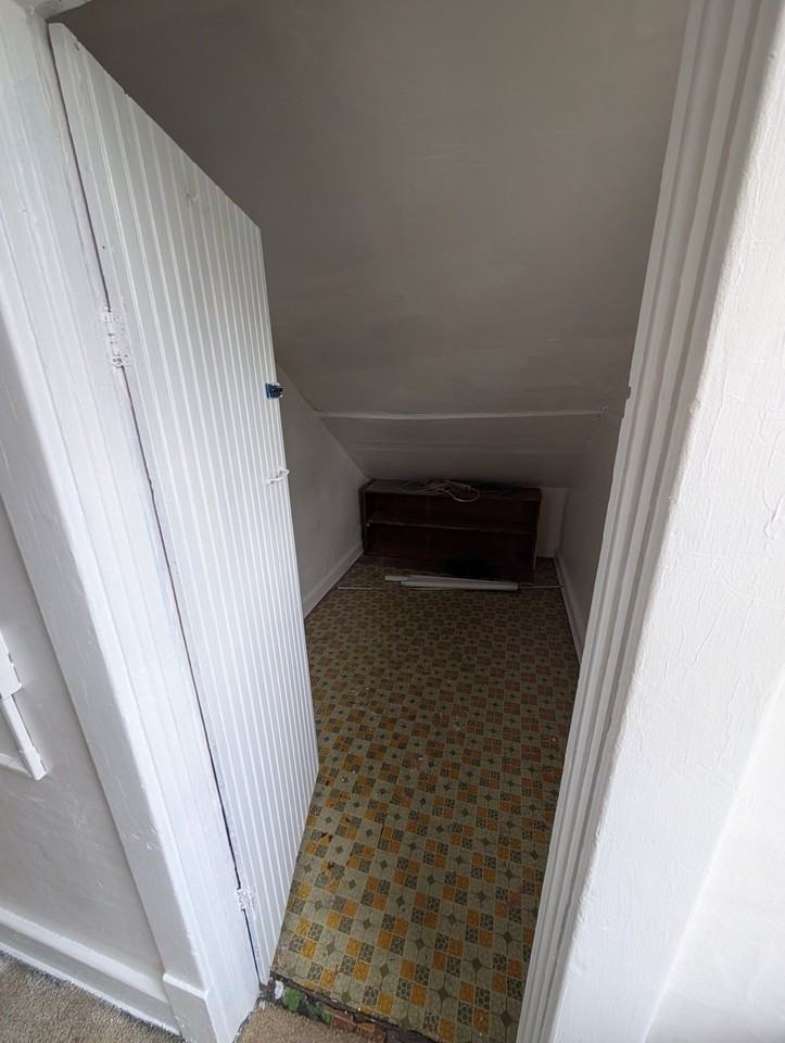 806 E Loomis St #2 - Photo 6 of 12