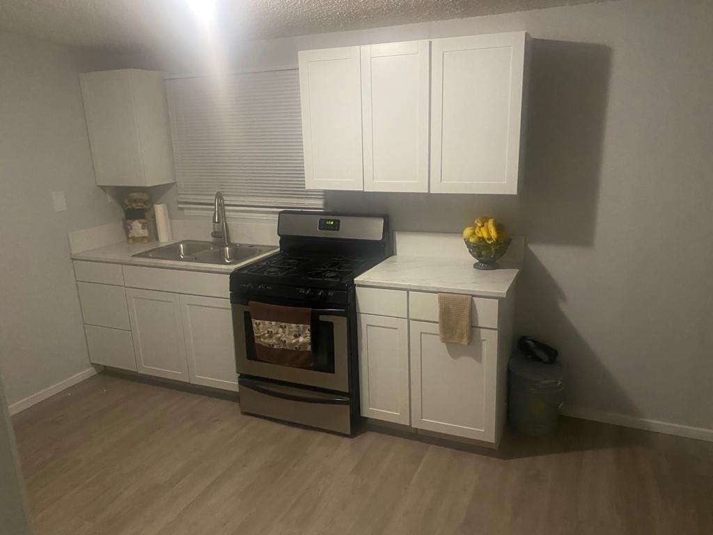 8747 Lehigh Ave - Photo 4 of 13