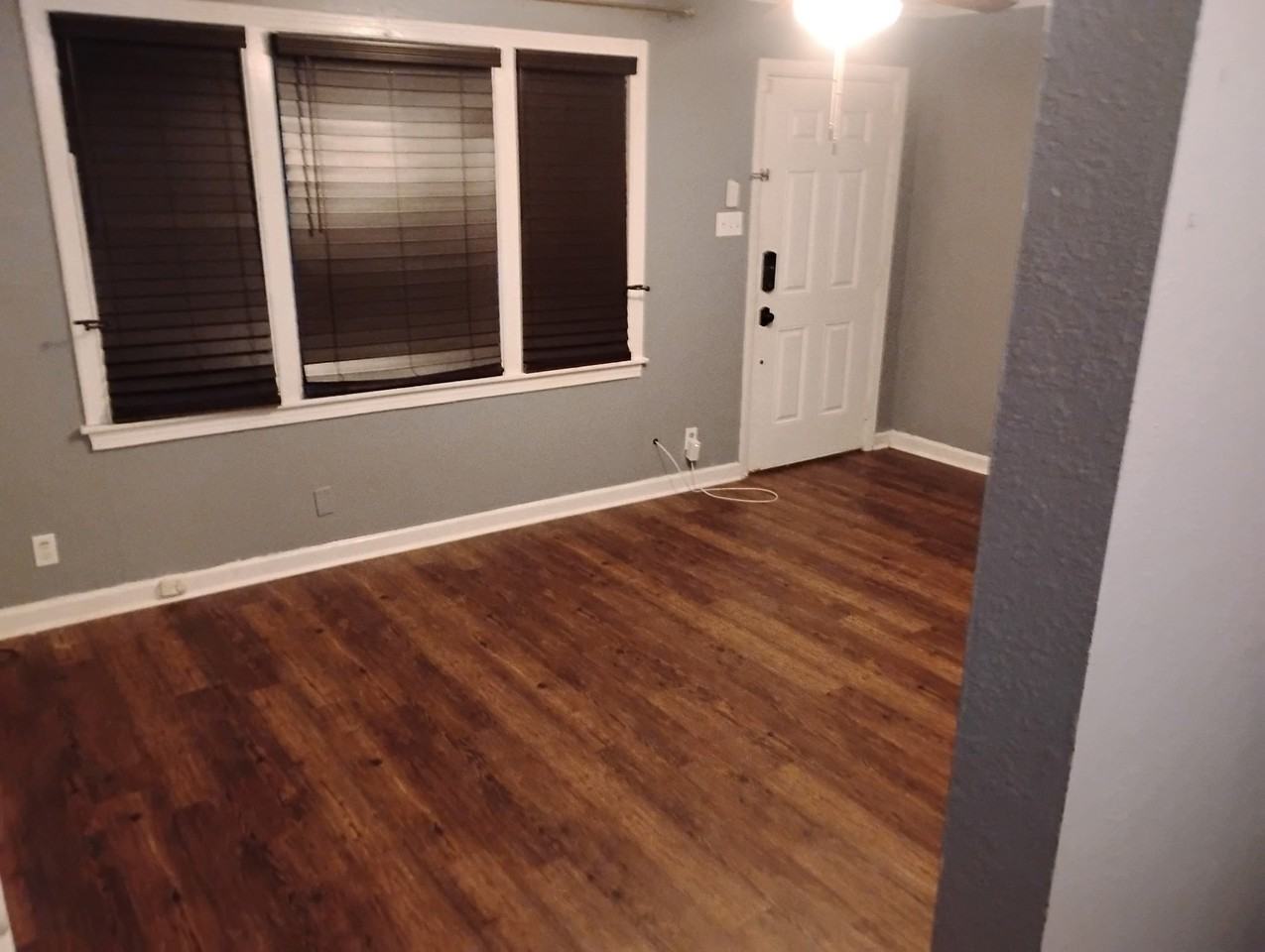 253 E Jordan St - Photo 4 of 7