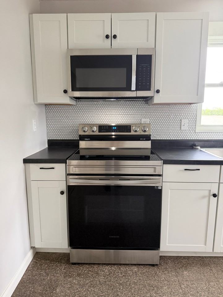 4437 E Kitridge Rd - Photo 5 of 17