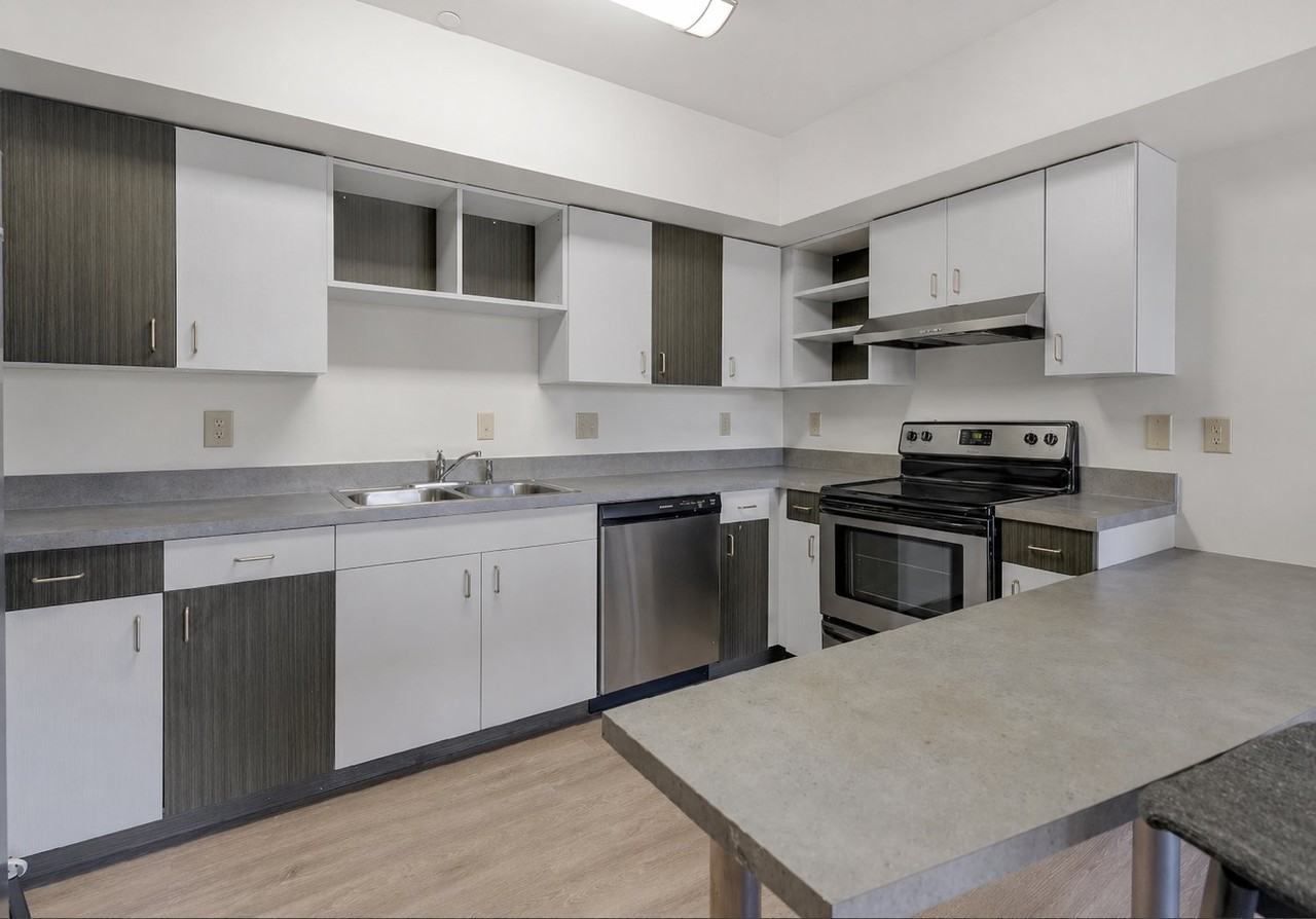 139 N Barksdale St #201 - Photo 5 of 6
