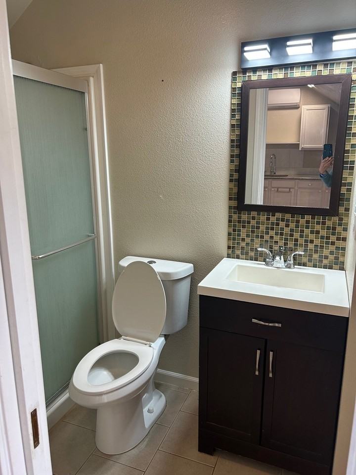 1780 Grace Ave - Photo 6 of 19